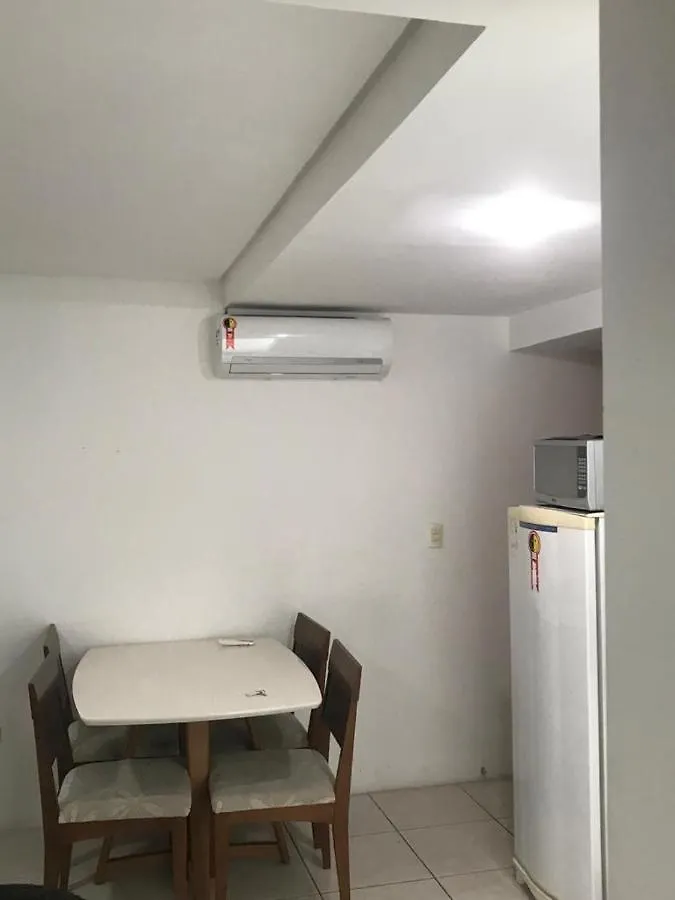 アパート Flat No Condominio Do Residencial Gildo Vilaca - Jaqueira レシフェ